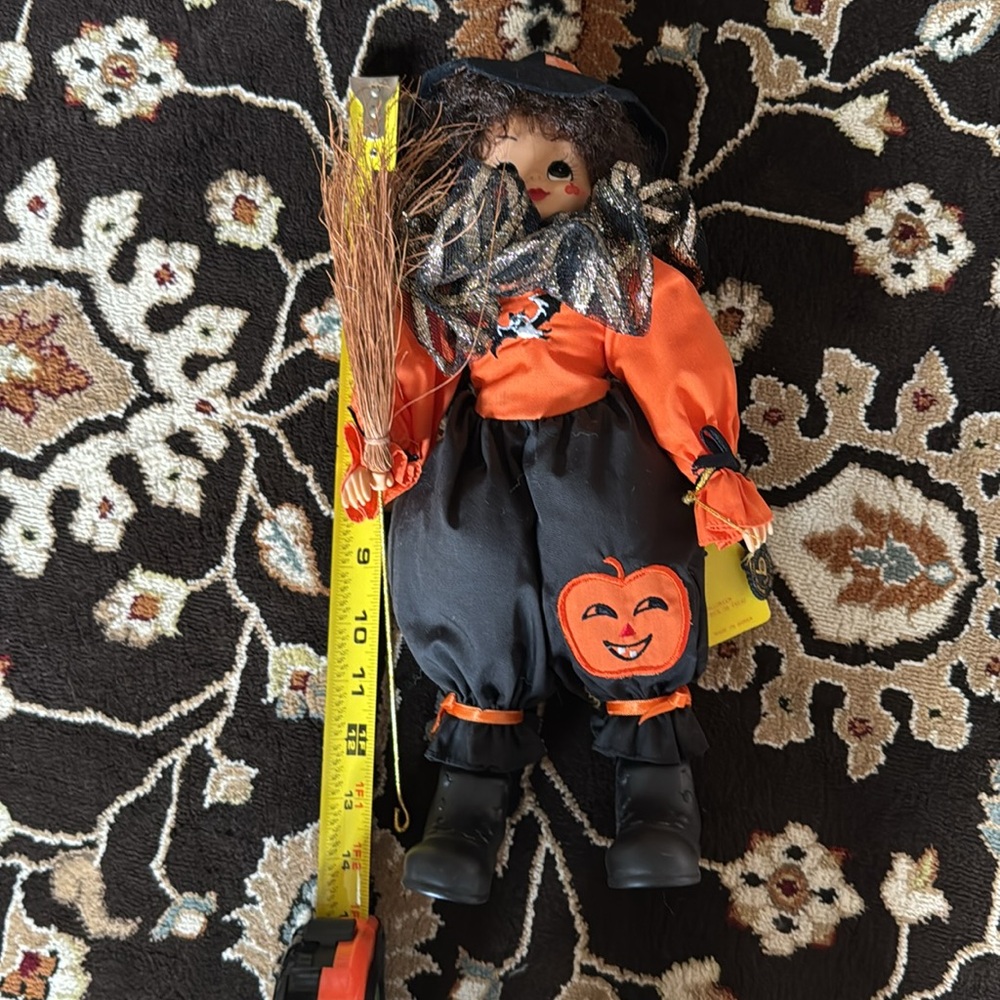 Vintage BRINNS Halloween Pumpkin Bats
Porcelain Doll October Calendar Clown 1988 - Picture 13 of 17